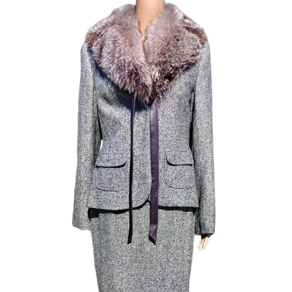 Escada Jackets & Blazers - ESCADA skirt suit with Fox fur trim Sz m eu 38